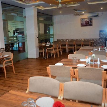 Hotel Swamiraj Indāpur Dış mekan fotoğraf
