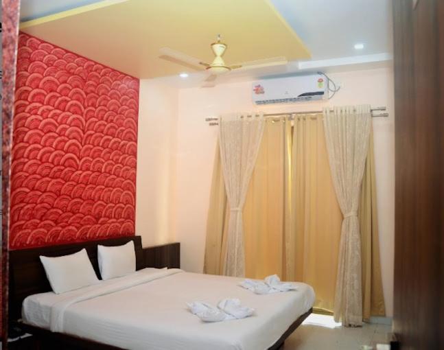Hotel Swamiraj Indāpur Dış mekan fotoğraf